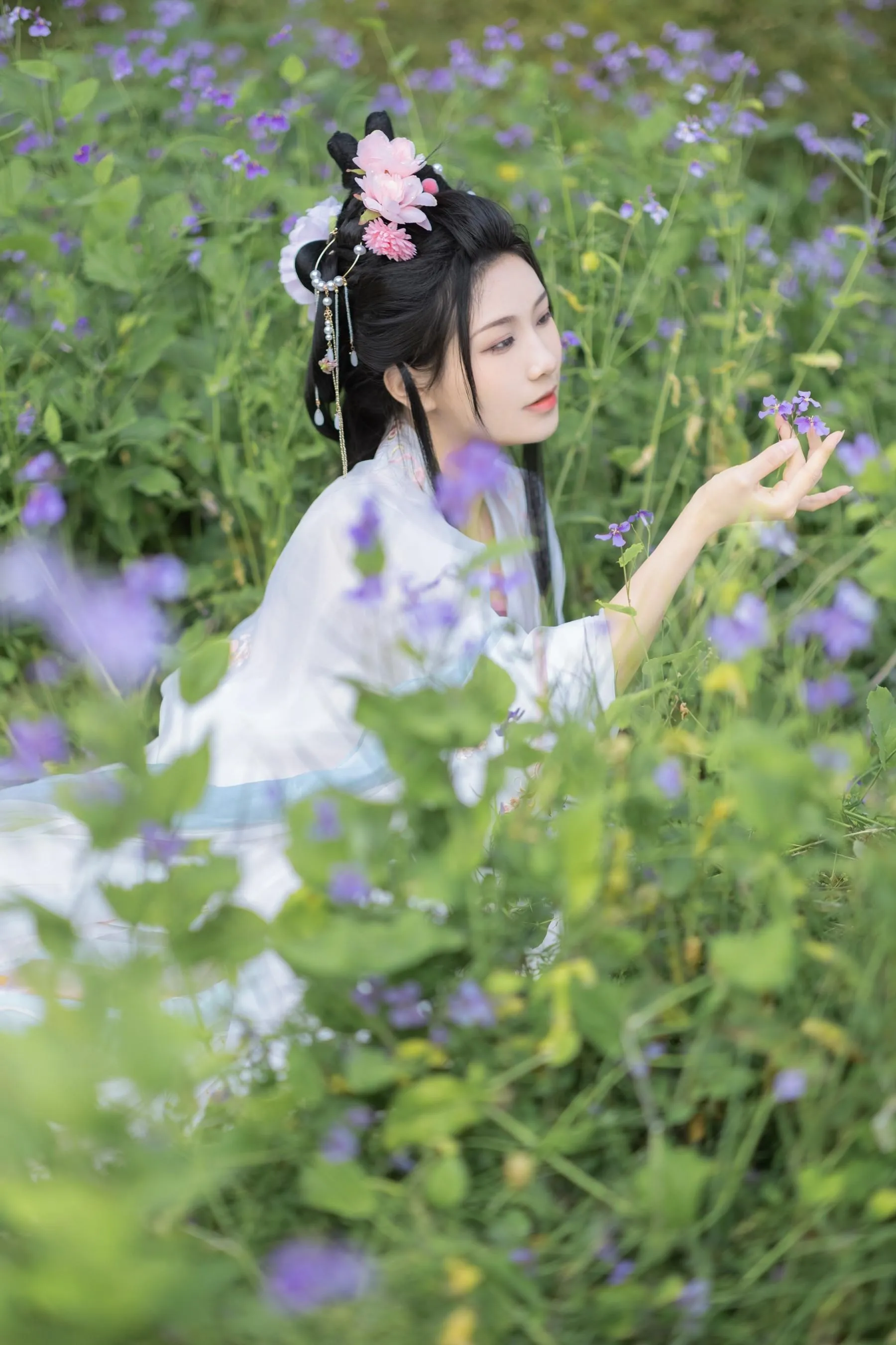 [艺图语] 2022.06.04 花间 阿銧 [34P]插图